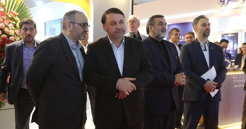 بازدید دکتر ابراهیمی از غرفه شرکت‌های تابعه بانک سپه در نمایشگاه ایران اکسپو 2025