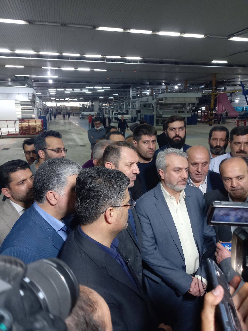 باردید وزیر صمت از نساجی مازندران در قائمشهر