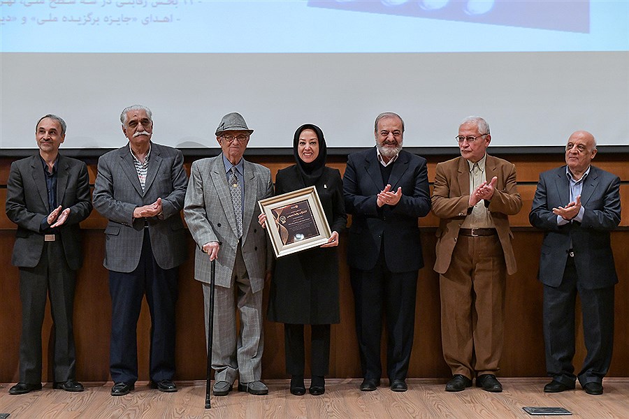 روابط‌عمومی بانک پاسارگاد جوایز هفدهمین جشنواره ملی انتشارات روابط‌عمومی را دِرو کرد